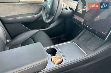 Позашляховик / Кросовер Tesla Model Y 2023 в Самарі фото 14 Позашляховик / Кросовер Tesla Model Y 2023 в Самарі