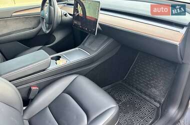 Позашляховик / Кросовер Tesla Model Y 2023 в Самарі фото 13 Позашляховик / Кросовер Tesla Model Y 2023 в Самарі