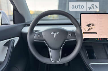 Позашляховик / Кросовер Tesla Model Y 2022 в Києві