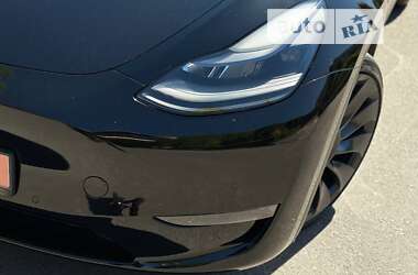 Позашляховик / Кросовер Tesla Model Y 2021 в Рівному