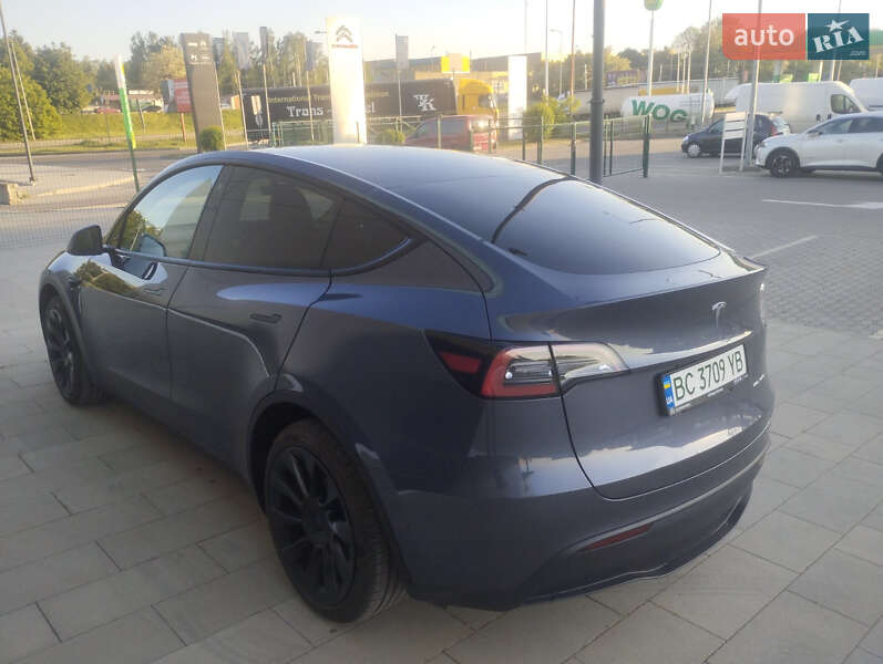Внедорожник / Кроссовер Tesla Model Y 2023 в Львове