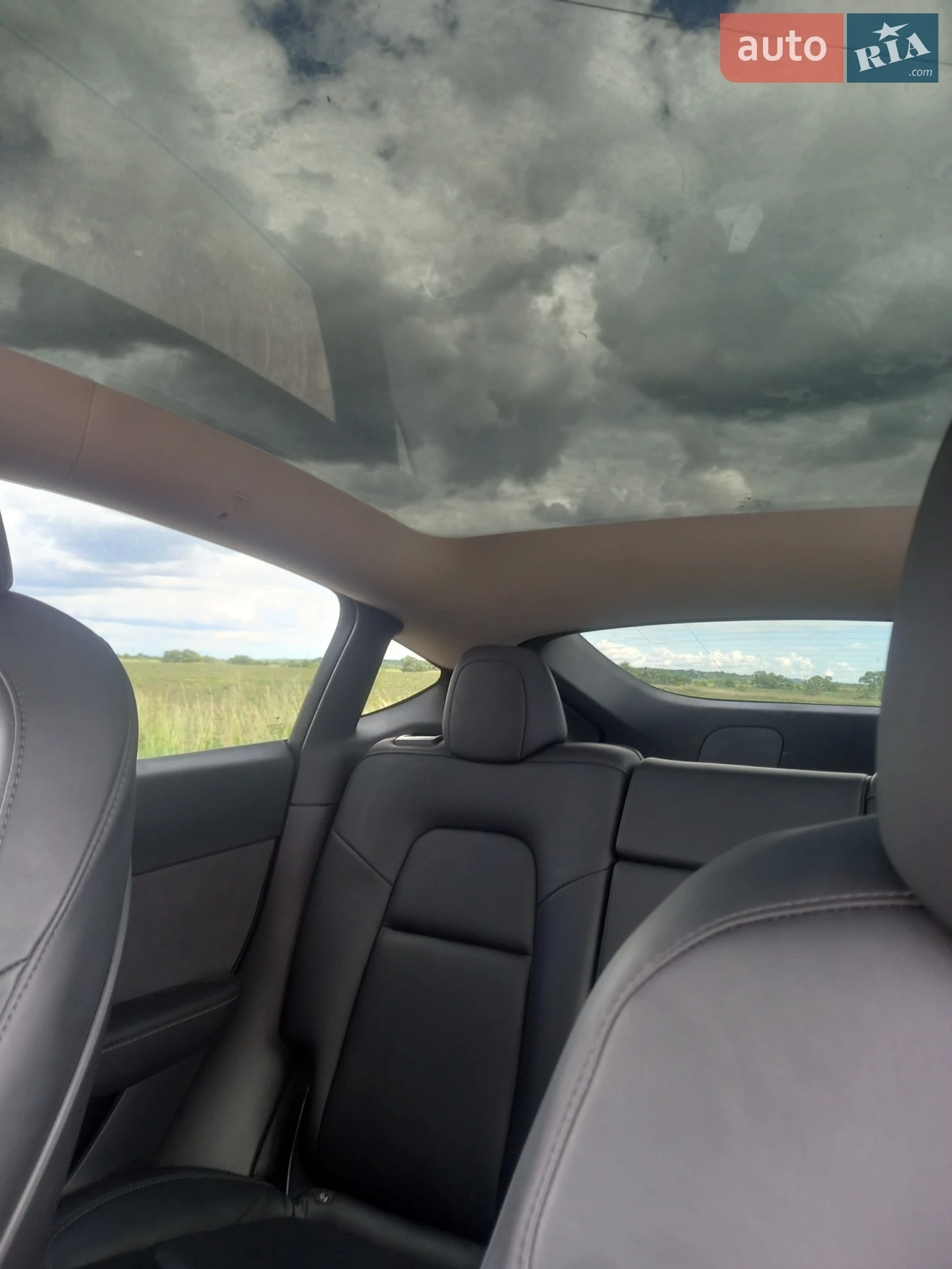 2021 Tesla Model Y - мініатюра 8