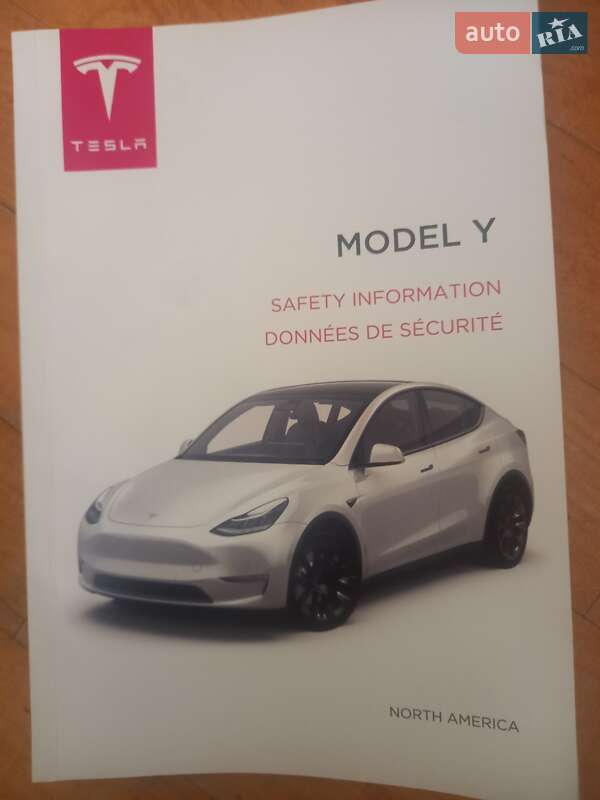Позашляховик / Кросовер Tesla Model Y 2021 в Буську