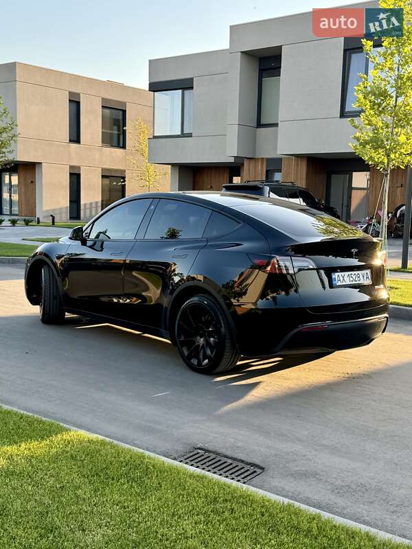 Позашляховик / Кросовер Tesla Model Y 2022 в Дніпрі