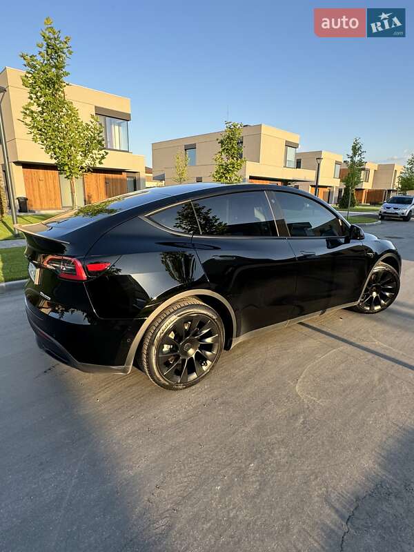 Позашляховик / Кросовер Tesla Model Y 2022 в Дніпрі