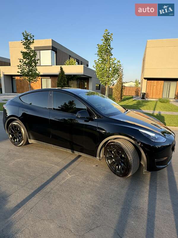 Позашляховик / Кросовер Tesla Model Y 2022 в Дніпрі