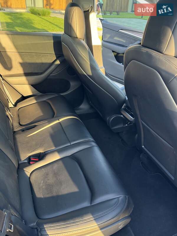 Позашляховик / Кросовер Tesla Model Y 2022 в Дніпрі