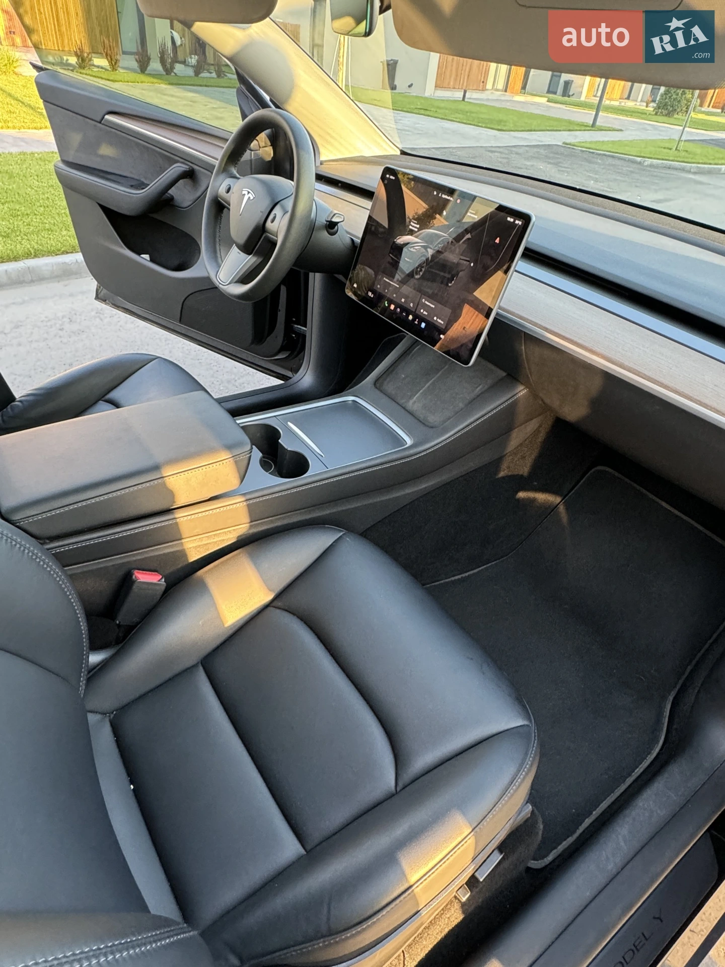2022 Tesla Model Y - мініатюра 18