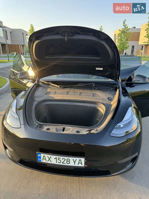 Позашляховик / Кросовер Tesla Model Y 2022 в Дніпрі