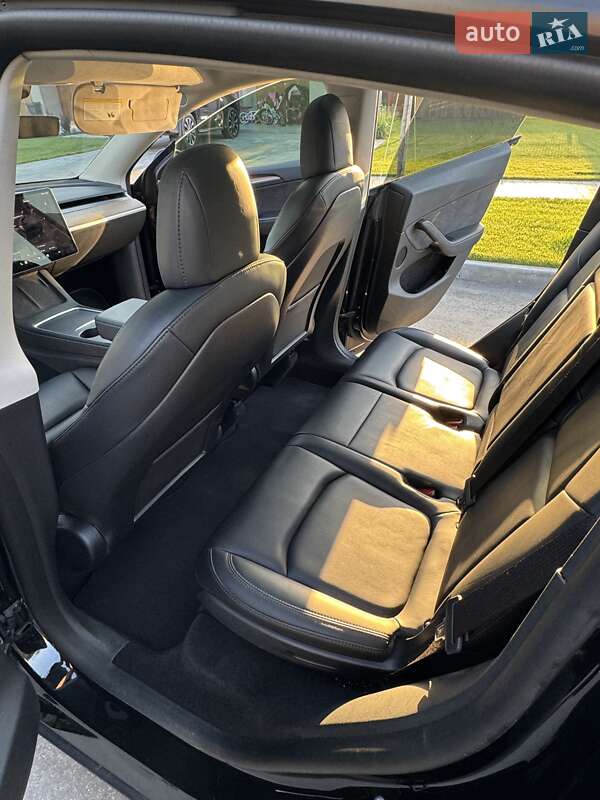 Позашляховик / Кросовер Tesla Model Y 2022 в Дніпрі