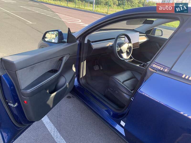 Внедорожник / Кроссовер Tesla Model Y 2020 в Ровно