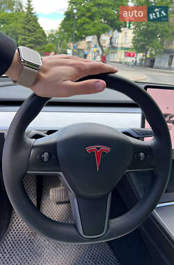 Внедорожник / Кроссовер Tesla Model Y 2021 в 