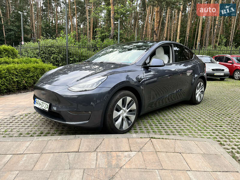Tesla Model Y 2021