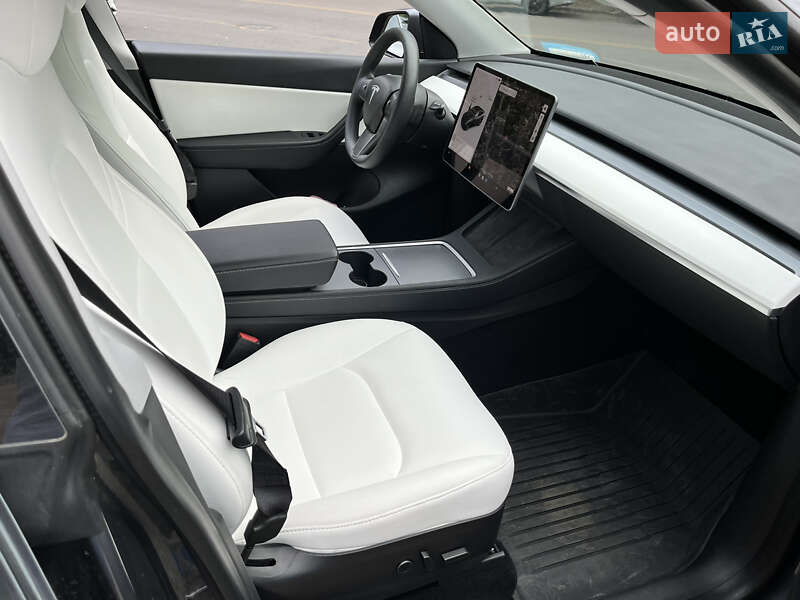 Позашляховик / Кросовер Tesla Model Y 2021 в Києві