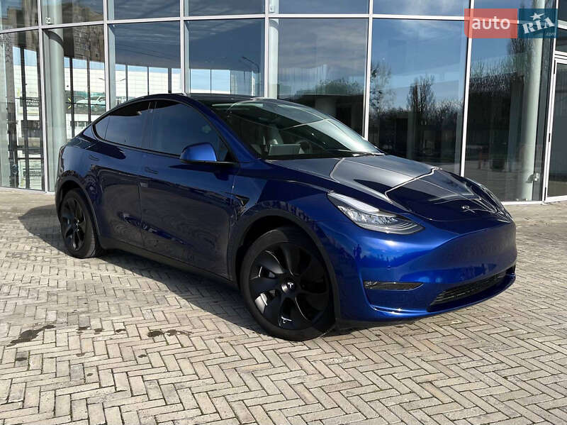 Позашляховик / Кросовер Tesla Model Y 2021 в Харкові