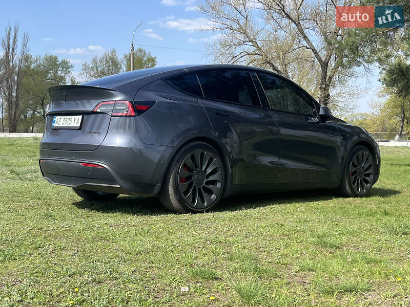 Позашляховик / Кросовер Tesla Model Y 2022 в Кам'янському