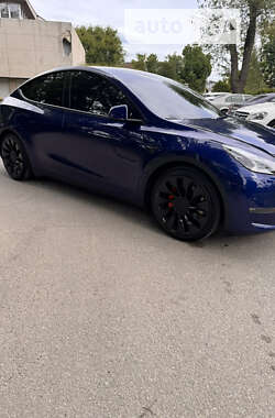 Позашляховик / Кросовер Tesla Model Y 2023 в 