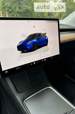 Позашляховик / Кросовер Tesla Model Y 2023 в 