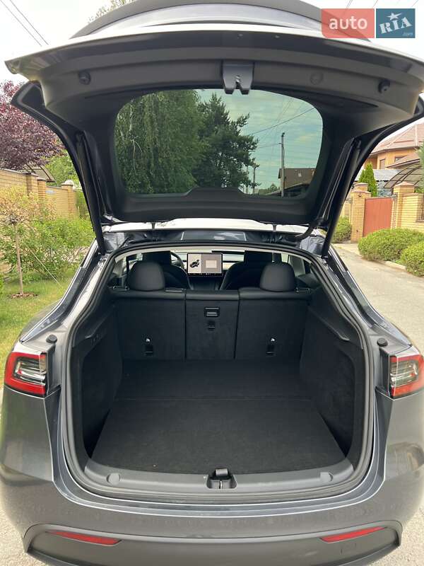 Внедорожник / Кроссовер Tesla Model Y 2023 в Днепре