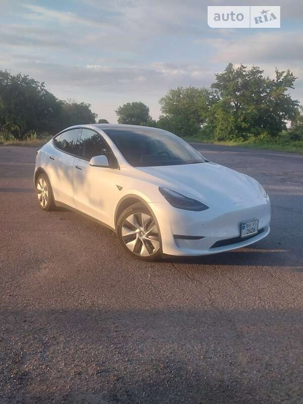 Позашляховик / Кросовер Tesla Model Y 2023 в Овідіополі