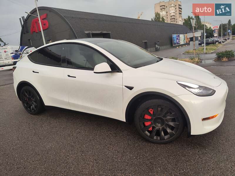 Позашляховик / Кросовер Tesla Model Y 2021 в Запоріжжі