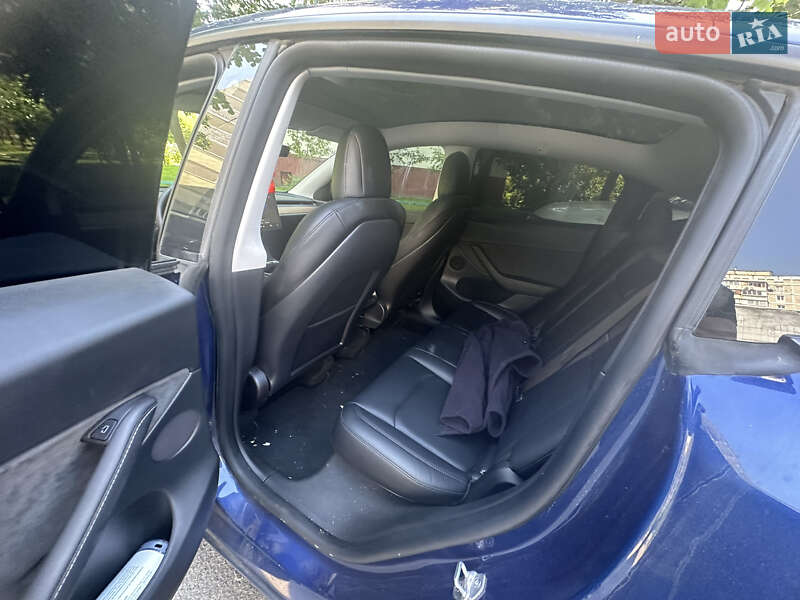 Внедорожник / Кроссовер Tesla Model Y 2022 в Киеве