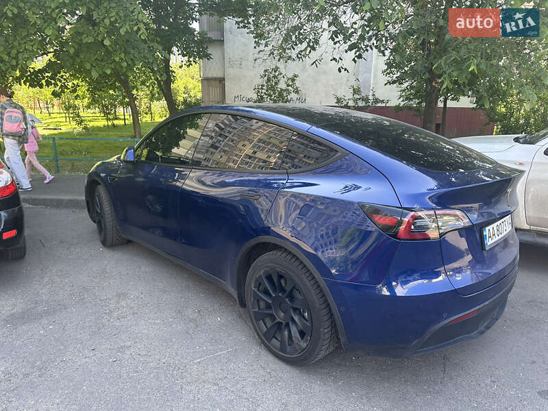 Внедорожник / Кроссовер Tesla Model Y 2022 в Киеве