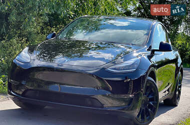 Внедорожник / Кроссовер Tesla Model Y 2021 в 
