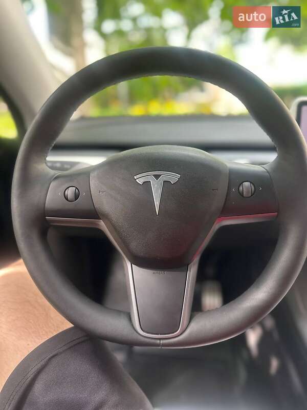 Внедорожник / Кроссовер Tesla Model Y 2021 в Харькове