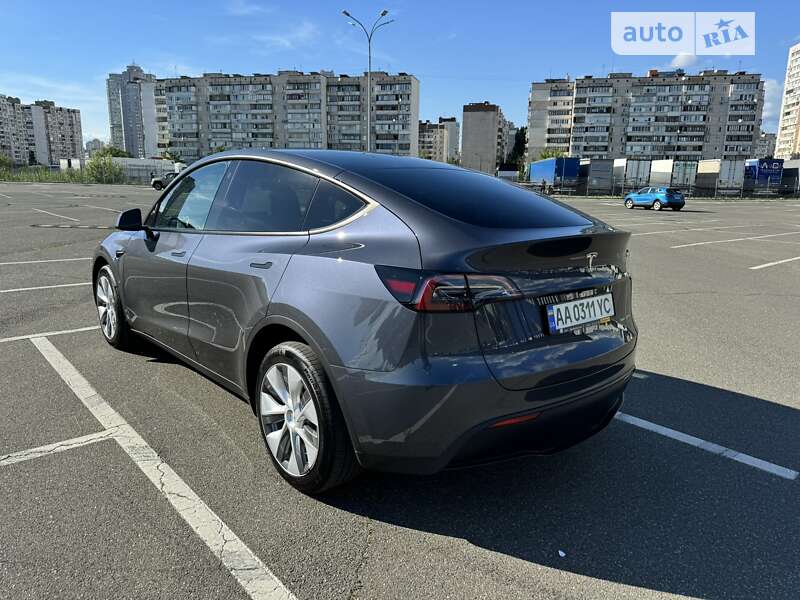 Внедорожник / Кроссовер Tesla Model Y 2022 в Киеве