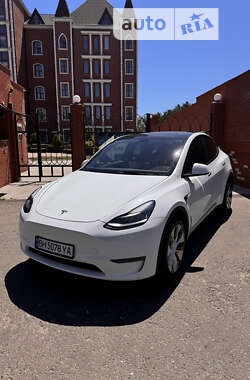 Внедорожник / Кроссовер Tesla Model Y 2022 в 