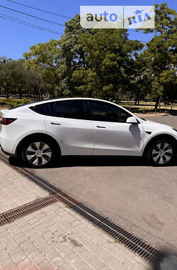 Внедорожник / Кроссовер Tesla Model Y 2022 в 