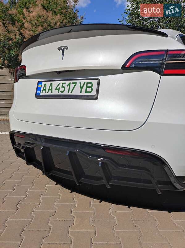 Позашляховик / Кросовер Tesla Model Y 2020 в Києві