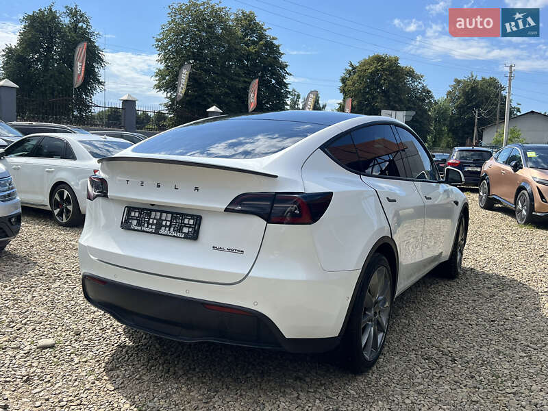 Позашляховик / Кросовер Tesla Model Y 2020 в Стрию