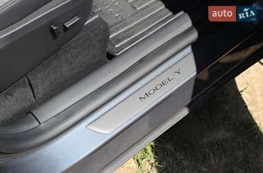 Позашляховик / Кросовер Tesla Model Y 2023 в Львові
