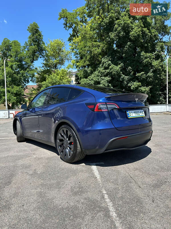 Внедорожник / Кроссовер Tesla Model Y 2023 в Полтаве