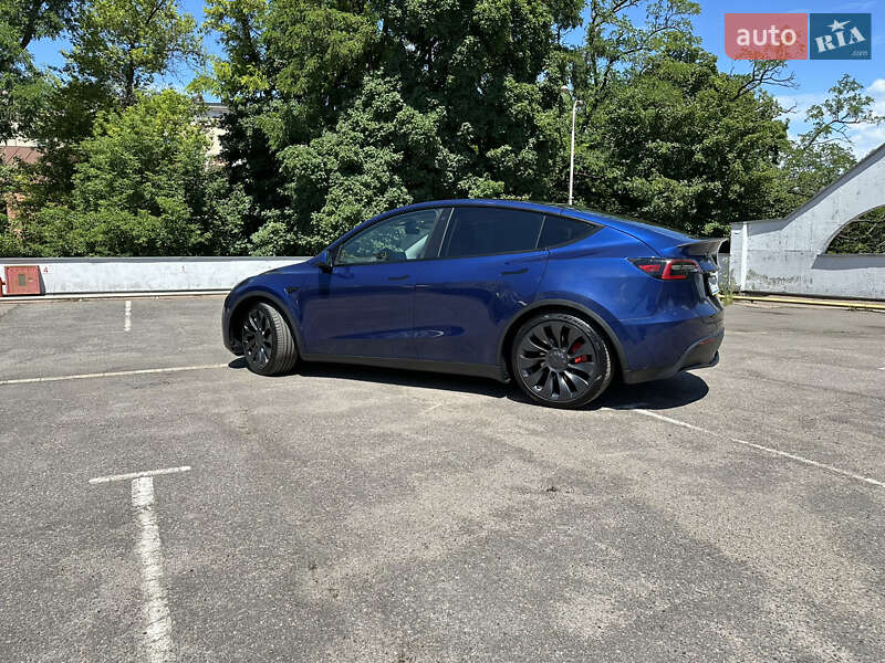 Внедорожник / Кроссовер Tesla Model Y 2023 в Полтаве