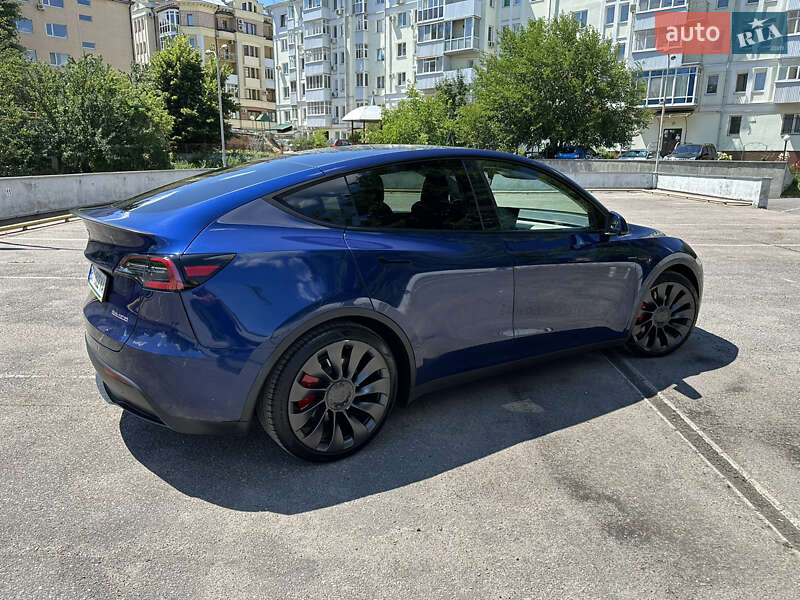 Внедорожник / Кроссовер Tesla Model Y 2023 в Полтаве