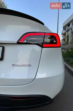Внедорожник / Кроссовер Tesla Model Y 2023 в Киеве