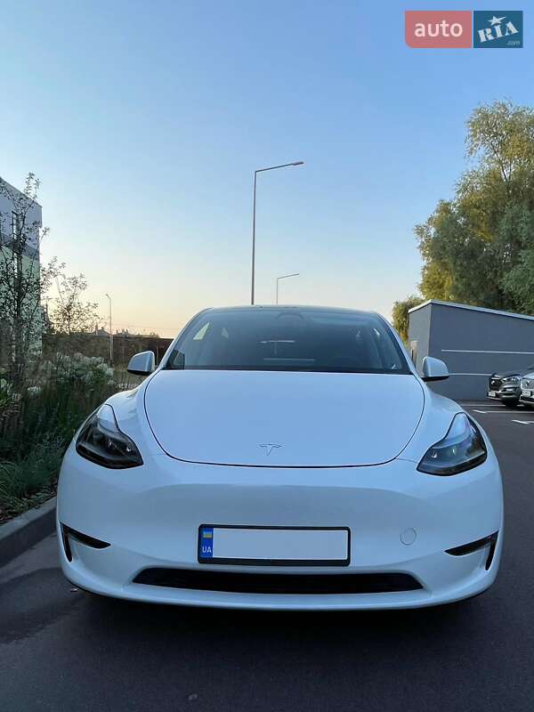 Внедорожник / Кроссовер Tesla Model Y 2023 в Киеве