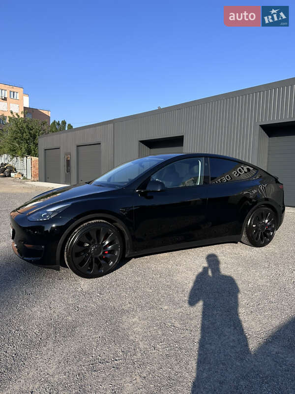 Позашляховик / Кросовер Tesla Model Y 2023 в Вінниці фото 3 Позашляховик / Кросовер Tesla Model Y 2023 в Вінниці