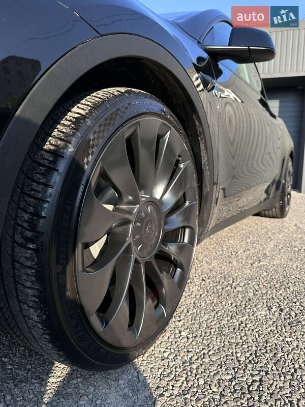 Позашляховик / Кросовер Tesla Model Y 2023 в Вінниці фото 4 Позашляховик / Кросовер Tesla Model Y 2023 в Вінниці