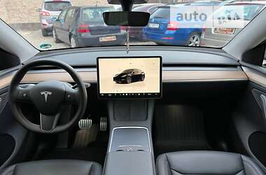 Позашляховик / Кросовер Tesla Model Y 2022 в 