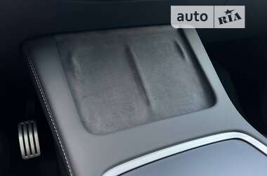 Позашляховик / Кросовер Tesla Model Y 2022 в 