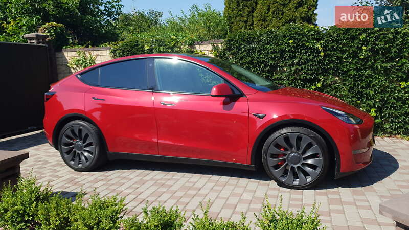 Позашляховик / Кросовер Tesla Model Y 2020 в Києві