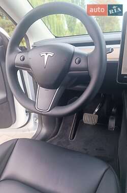 Внедорожник / Кроссовер Tesla Model Y 2022 в Ужгороде