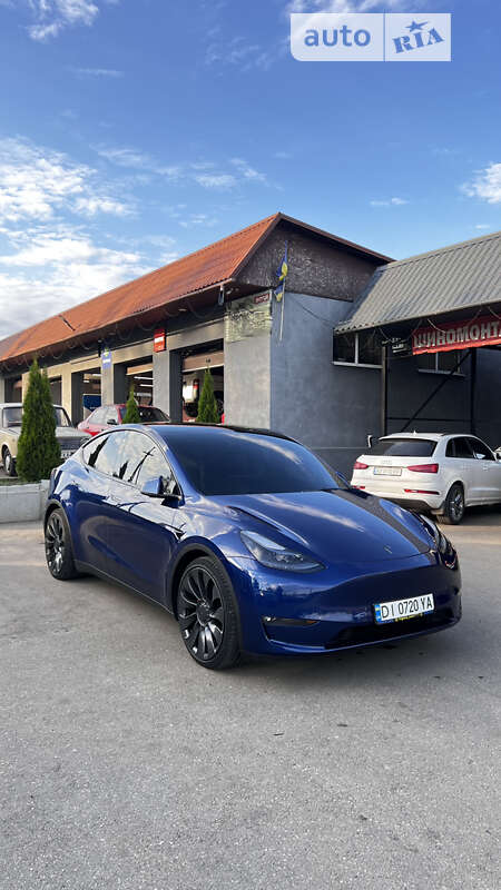 Позашляховик / Кросовер Tesla Model Y 2021 в Харкові