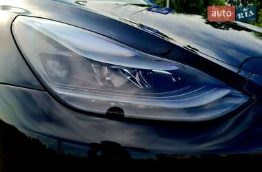 Внедорожник / Кроссовер Tesla Model Y 2021 в Киеве