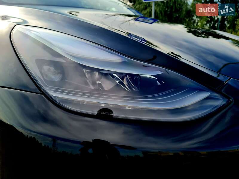 Позашляховик / Кросовер Tesla Model Y 2021 в Києві