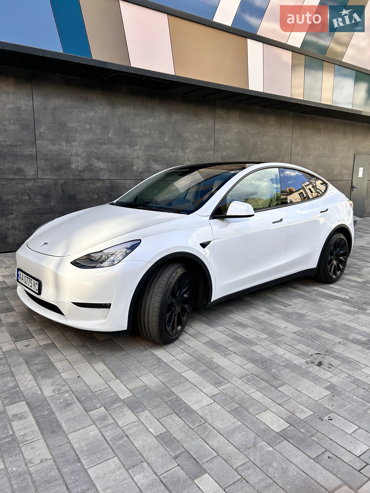 2022 Tesla Model Y - мініатюра 3